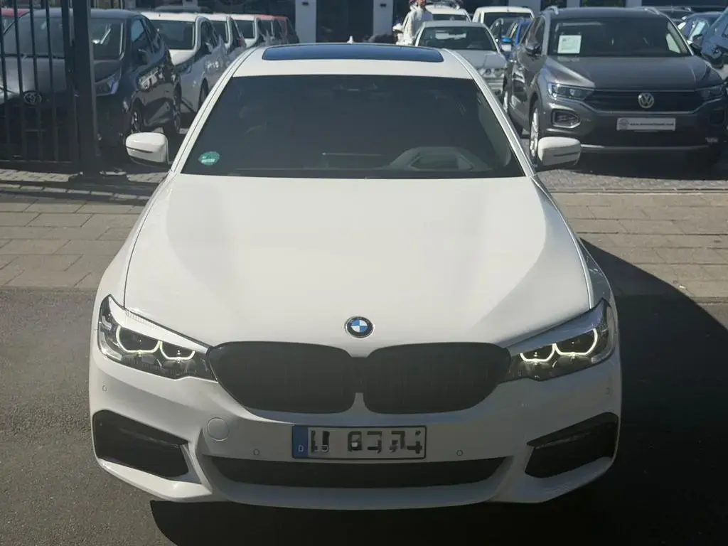 Main__Slider__Photo:BMW 5 Series 520d M-Sport*LED;PANO;LEDER;HEAD-UP* 05/2017-1