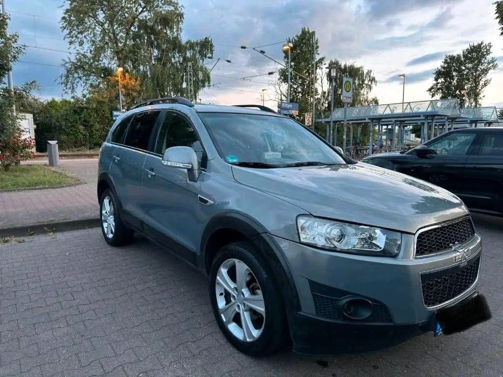 Main__Slider__Photo:Chevrolet Captiva 2.2 2WD 7-Sitz 09/2012-0