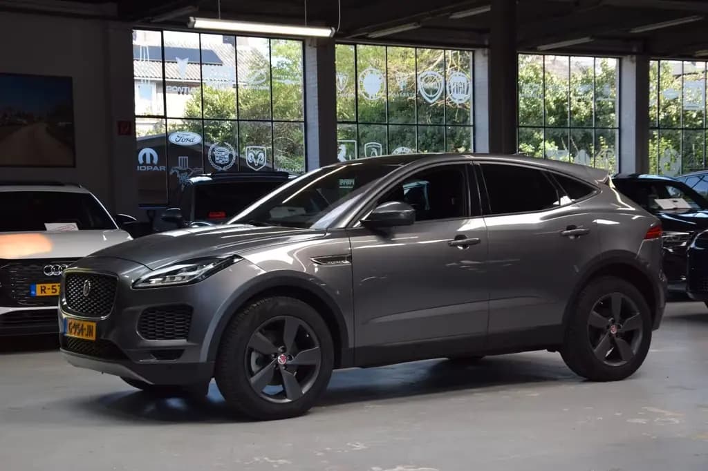 Main__Slider__Photo:Jaguar E-Pace Motorschade Diesel-180 AWD SE R-Dynamic 03/2019-0
