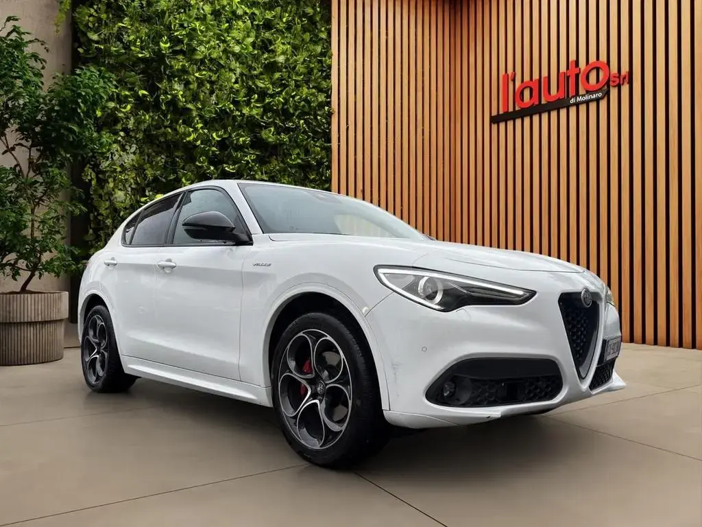 Main__Slider__Photo:Alfa Romeo Stelvio 2.2 210 CV AT8 Q4 Veloce BELL 04/2022-1