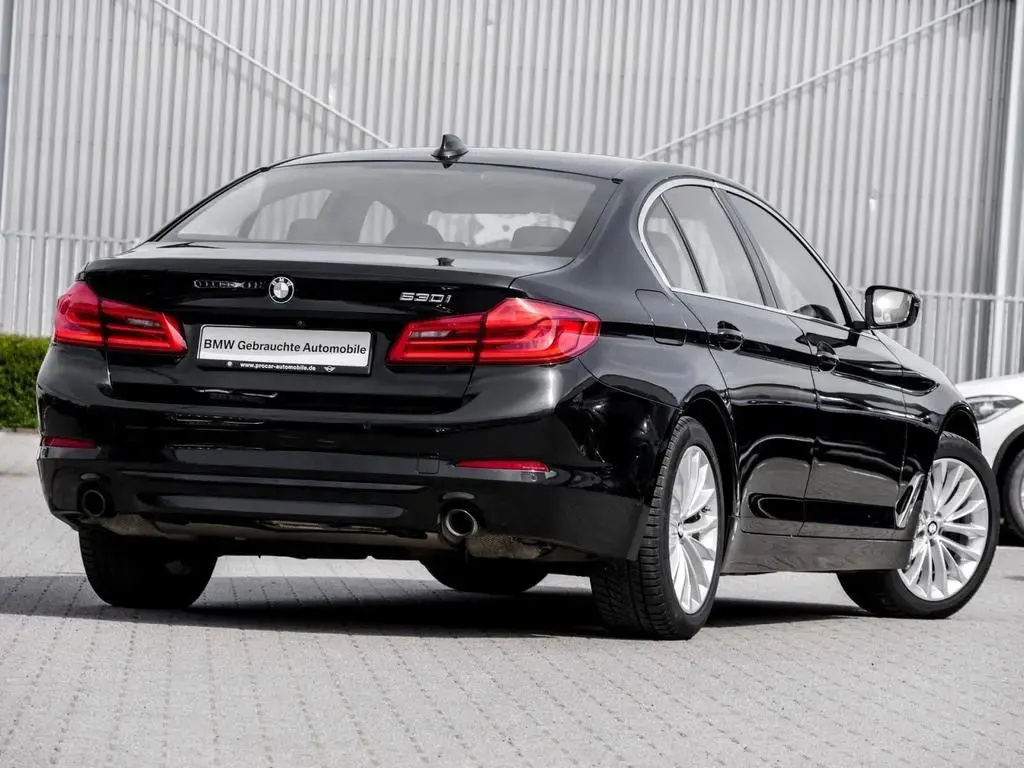 Main__Slider__Photo:BMW 5 Series 530i A Sport Line AHK RFK NAVI LED PDC V+H LM 12/2018-1