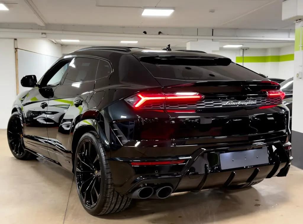 Main__Slider__Photo:Lamborghini Urus SE MASSAGE HEADUP B&O PANO STYLEPACK FULL null-0