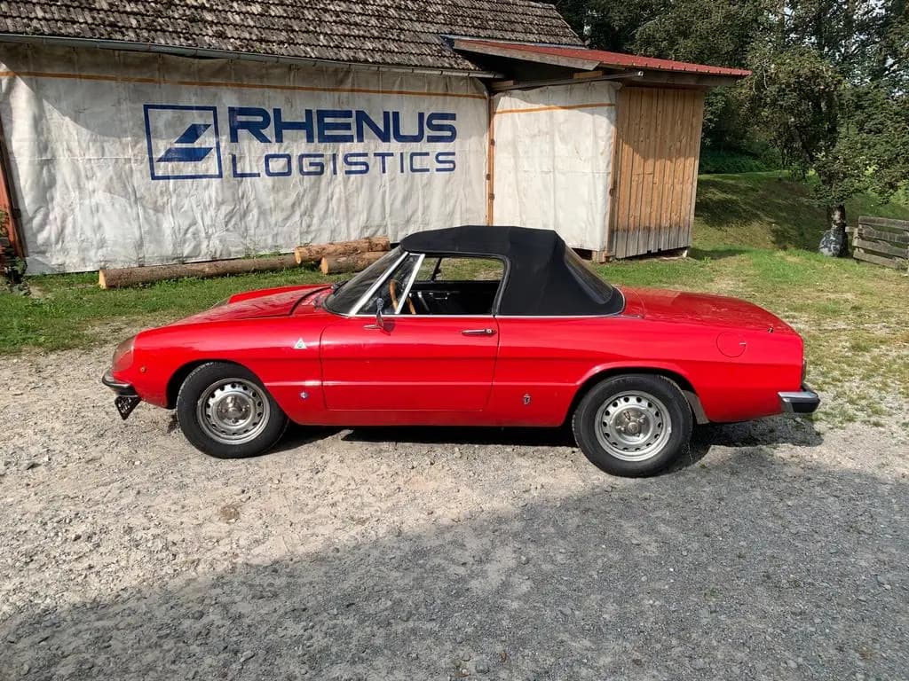 Main__Slider__Photo:Alfa Romeo Spider 04/1975-0
