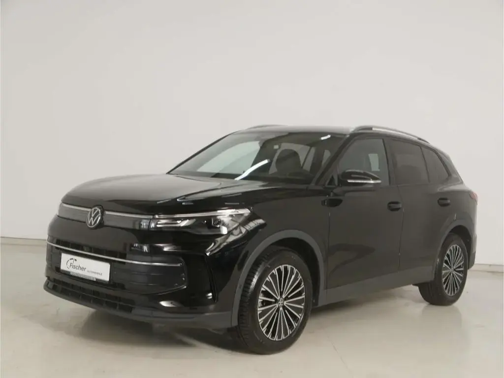 Main__Slider__Photo:Volkswagen Tiguan 1.5 eTSI GOAL DSG AHK/360/SH/ALLU/NAV 07/2025-1
