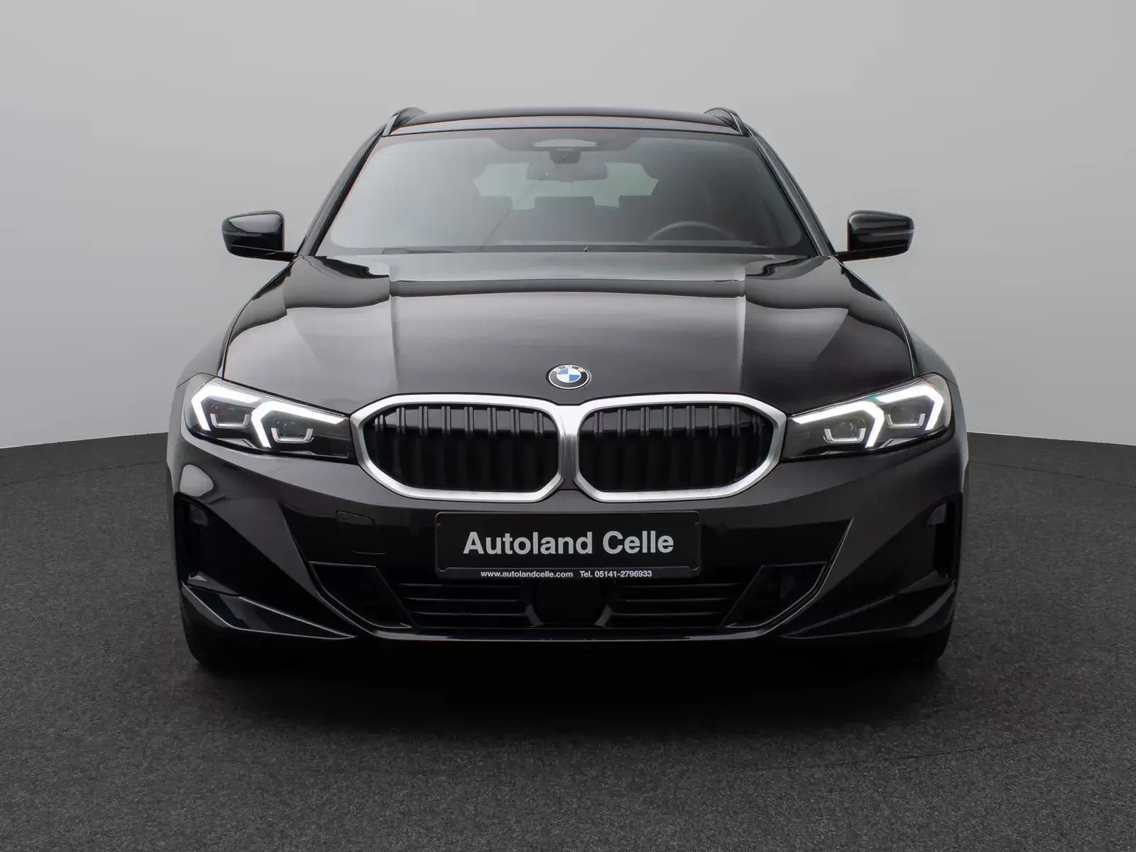 Main__Slider__Photo:BMW 3 Series 03/2023-1