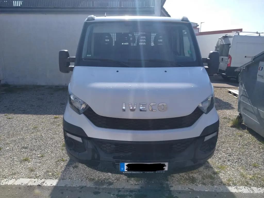Main__Slider__Photo:Iveco Daily-Pritsche 08/2016-0