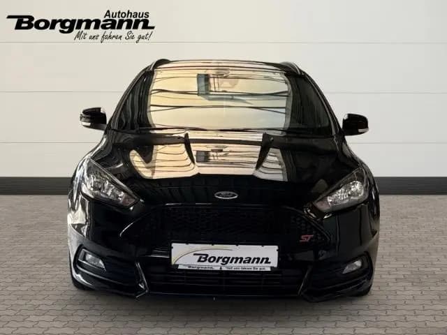 Main__Slider__Photo:Ford Focus Turnier ST Navi - PDC - Sportpaket 06/2017-0