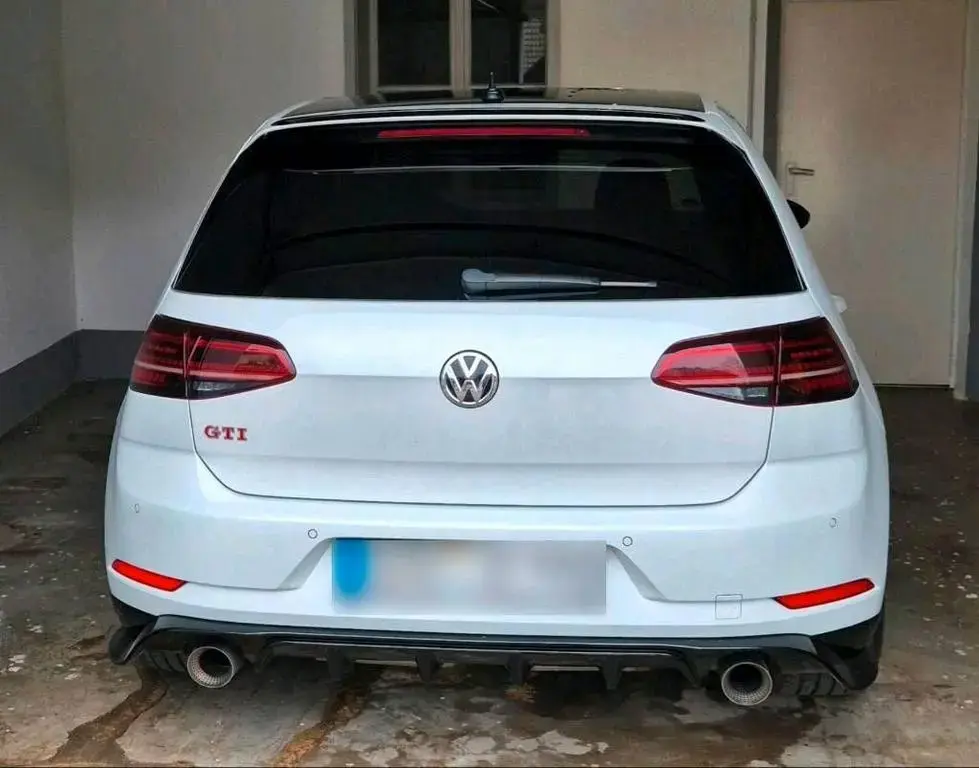 Main__Slider__Photo:Volkswagen Golf Gti tcr 09/2019-1