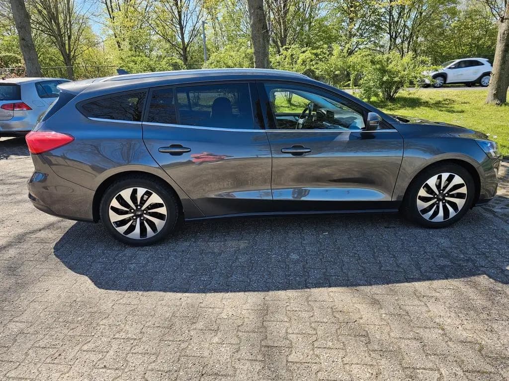Main__Slider__Photo:Ford Focus 1,0 EcoBoost 92kW Turnier 08/2019-0