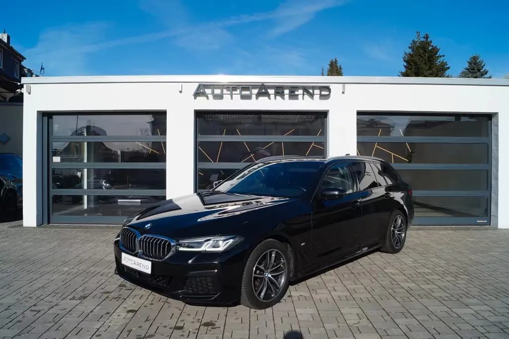 Main__Slider__Photo:BMW 5 Series 520d xDrive M Sport *Driving Assist, Keyless* 11/2022-0