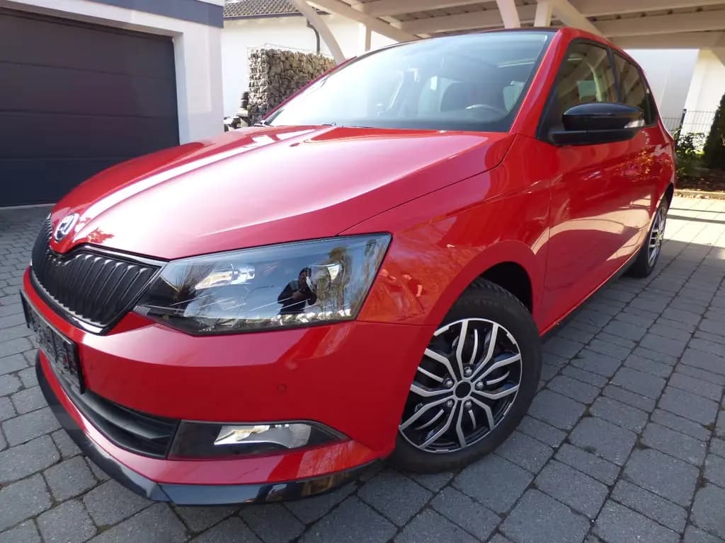 Main__Slider__Photo:Skoda Fabia Monte Carlo*Klimaautom*110PS*Pano*Sitzhzg* 11/2017-0