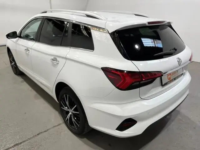 Main__Slider__Photo:MG MG5 Luxury Automatik LED ACC Navi PDC 01/2024-1