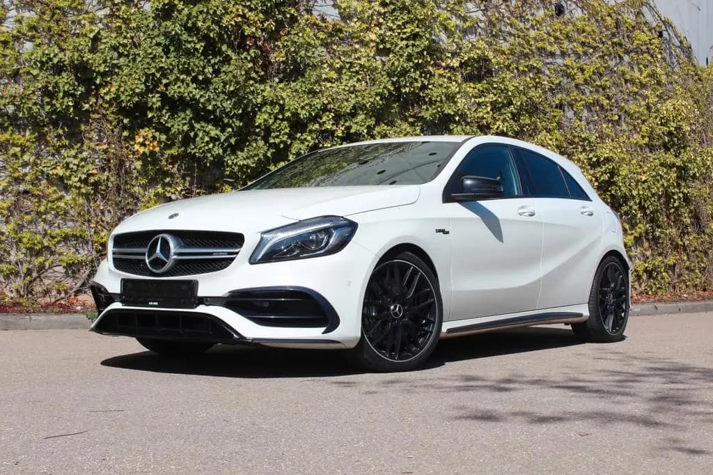 Main__Slider__Photo:Mercedes-Benz A-Class 45 AMG Mercedes-AMG A 45 4MATIC DCT Merced... 04/2017-0