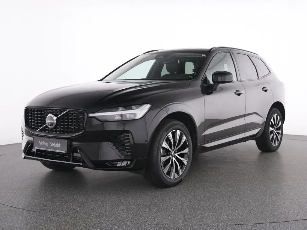 Main__Slider__Photo:Volvo XC60 B4 AWD Plus Dark+PANO+FAP+360°+HK SOUND 04/2024-1