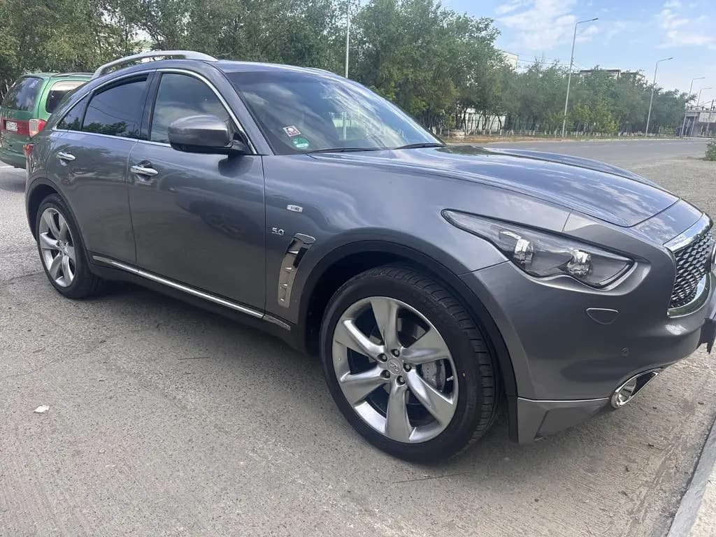 Main__Slider__Photo:Infiniti QX70 5.0 S Premium 03/2017-0