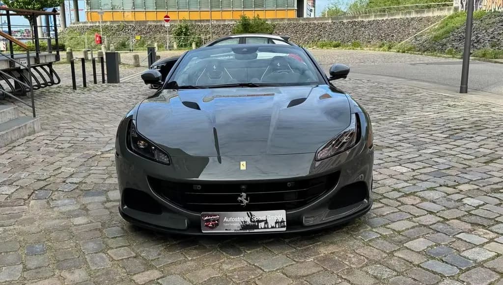 Main__Slider__Photo:Ferrari Portofino M 04/2022-0