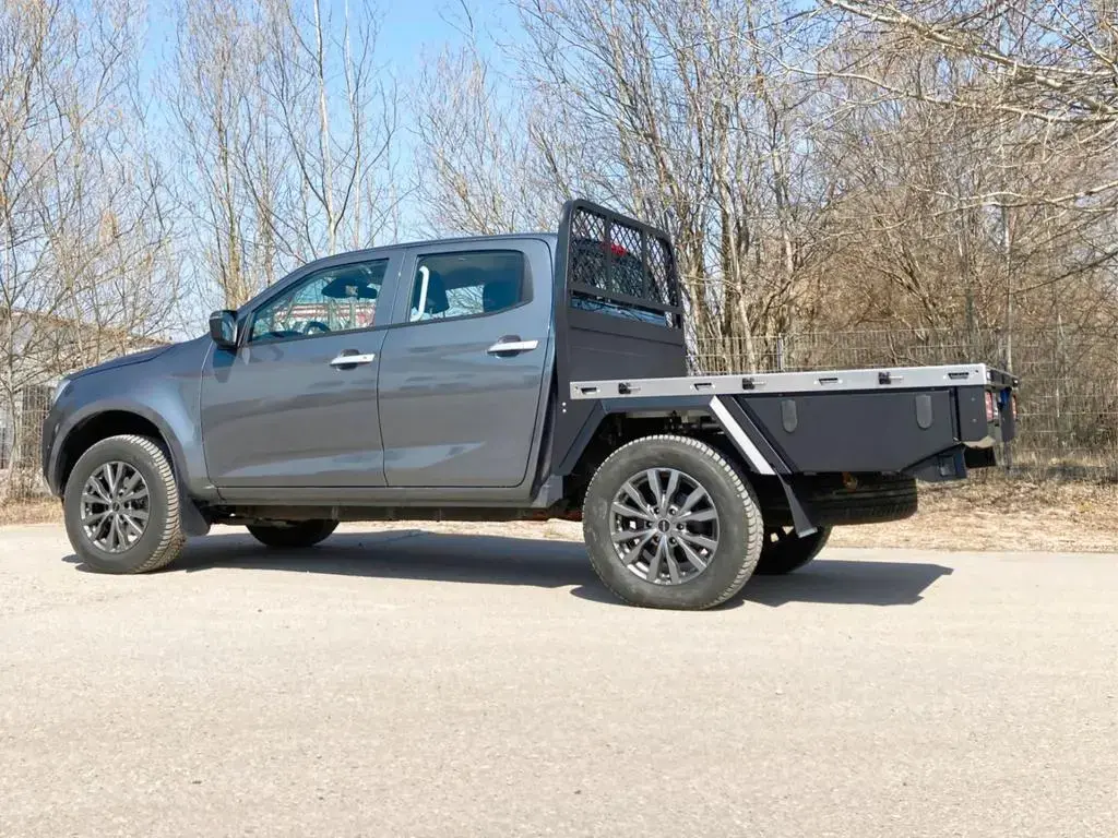 Main__Slider__Photo:Isuzu D-Max Double Cab LS mit PEPEC Flatbed Umbau 01/2021-1