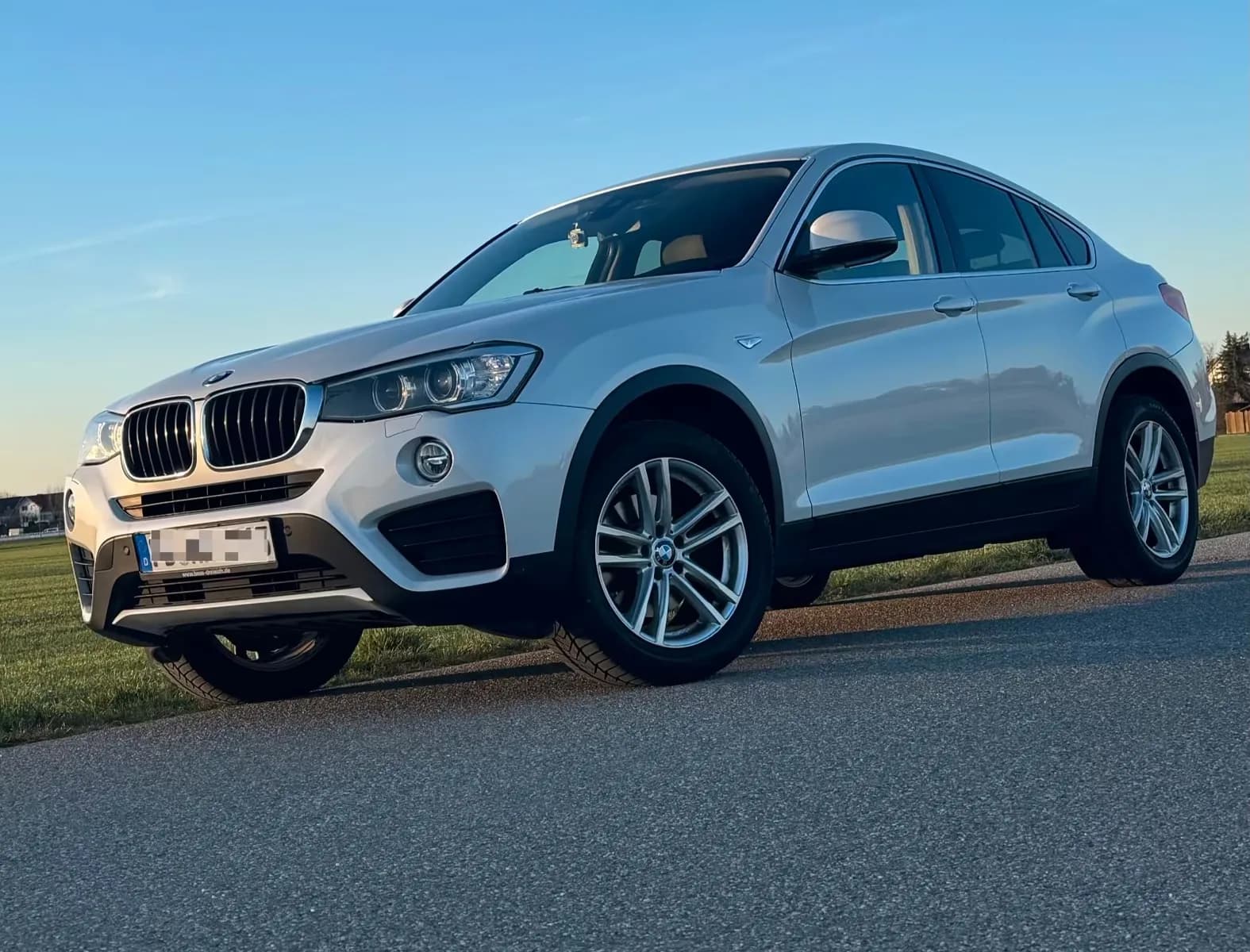 Main__Slider__Photo:BMW X4 09/2016-0