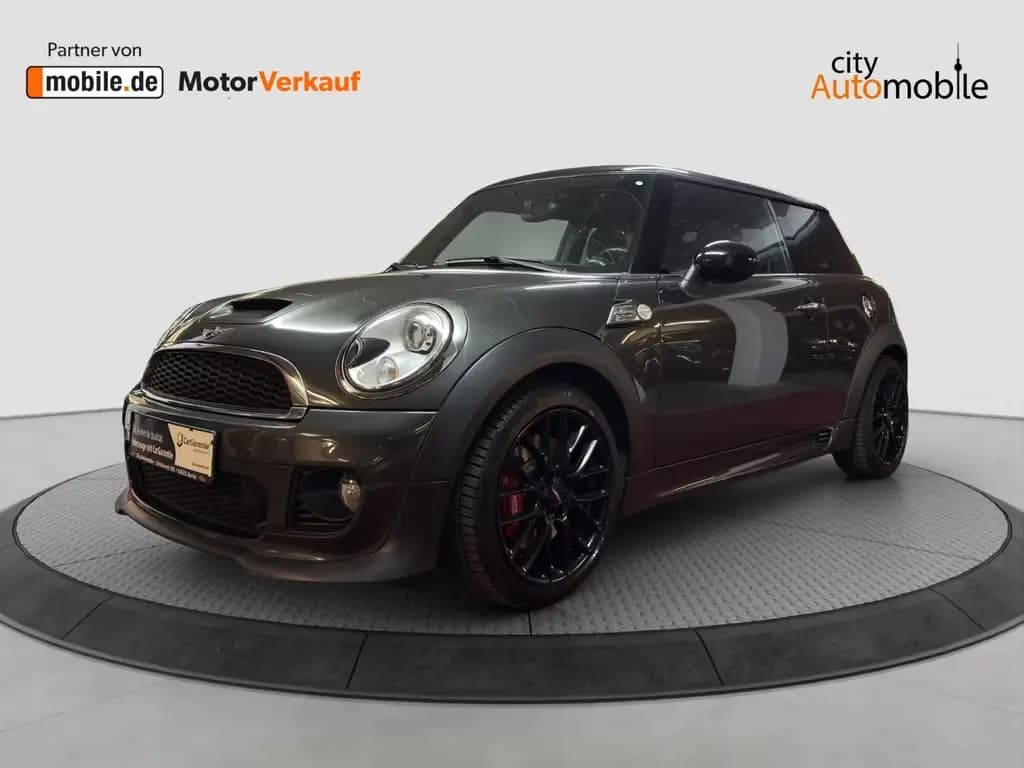 Main__Slider__Photo:MINI John Cooper Works JOHN_COOPER_WORKS/Scheckheftgf/PANO/NAVI./SHZ/BT 04/2012-0