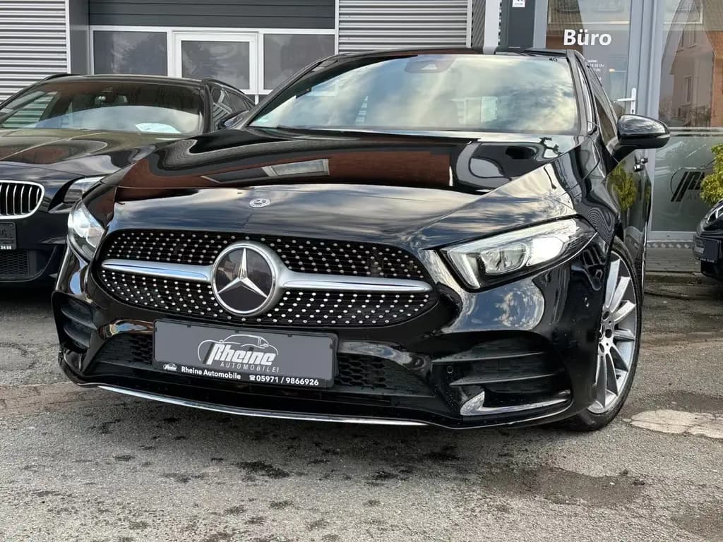 Main__Slider__Photo:Mercedes-Benz A-Class 180*AMG*NIGHT*WIDESCREEN*MBUX*LED*ALCANTARA* 04/2019-0