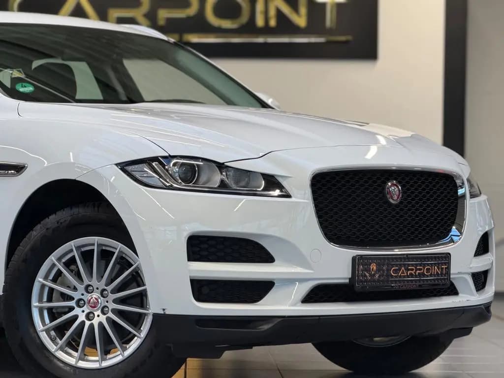Main__Slider__Photo:Jaguar F-Pace 2.0l Pure AWD AHK/LED/Navi/BT/SHZ 06/2016-0
