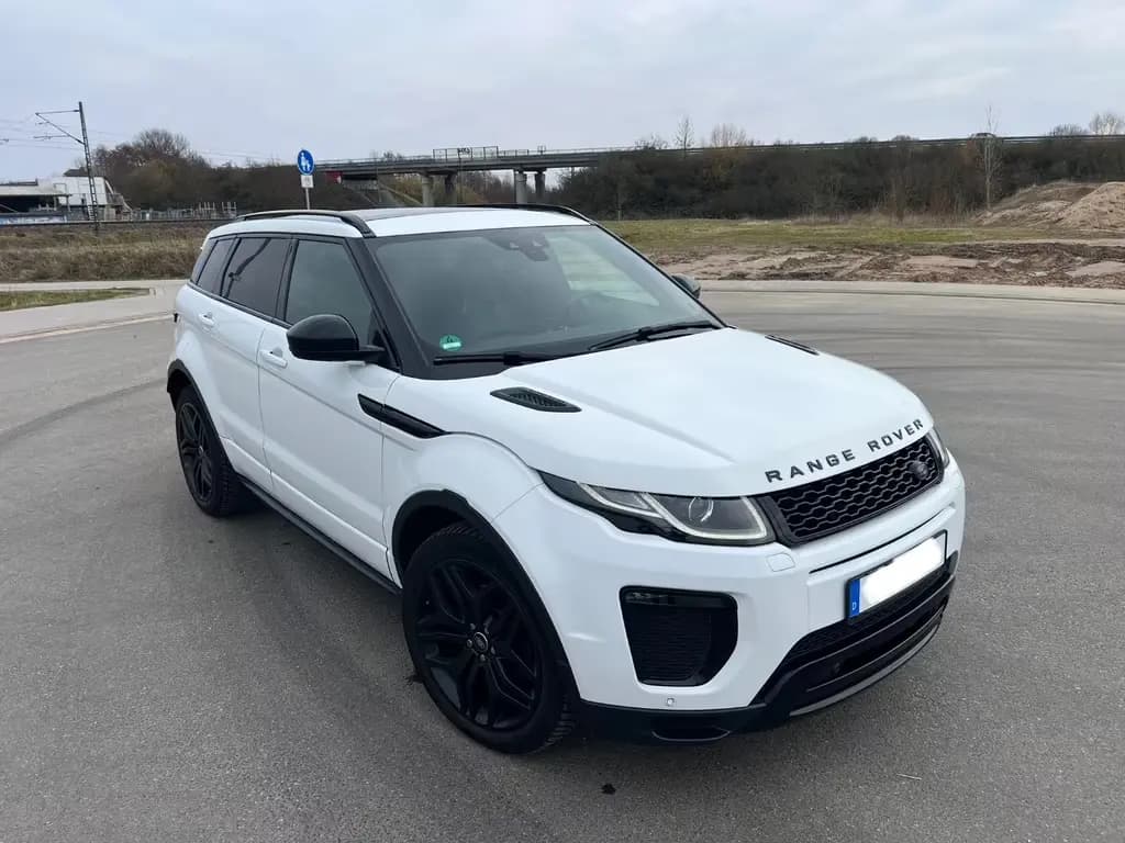 Main__Slider__Photo:Land Rover Range Rover Rover Evoque HSE Dynamic BLACK DESIGN 04/2017-0