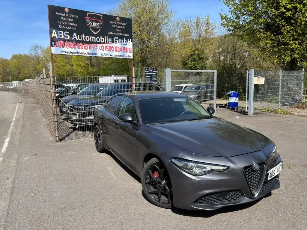 Main__Slider__Photo:Alfa Romeo Giulia 2.2 Diesel 16V 118 kW AT8 Navi Acc 06/2019-1