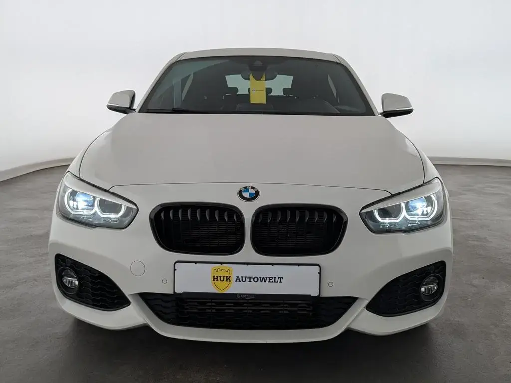 Main__Slider__Photo:BMW 1 Series 118 i Edition M Sport Shadow LED+NAVI+PDC+SHZ+ 07/2019-1