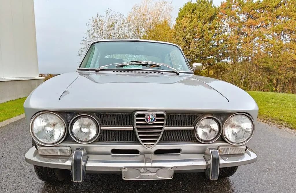 Main__Slider__Photo:Alfa Romeo Giulia GT 2000 Veloce 06/1973-0
