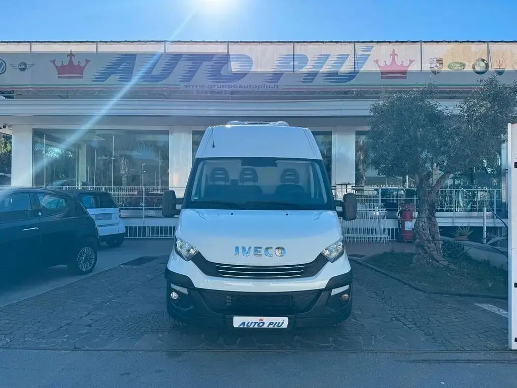 Main__Slider__Photo:Iveco Daily 35C15 BTor 3.0 HPT PM-RG Cabinato 06/2018-1
