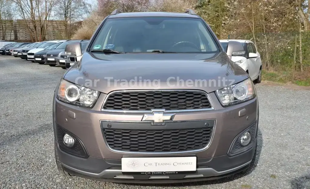 Main__Slider__Photo:Chevrolet Captiva 2.2 D LT+ Automatik Allrad Leder 7 Sitze 01/2014-1