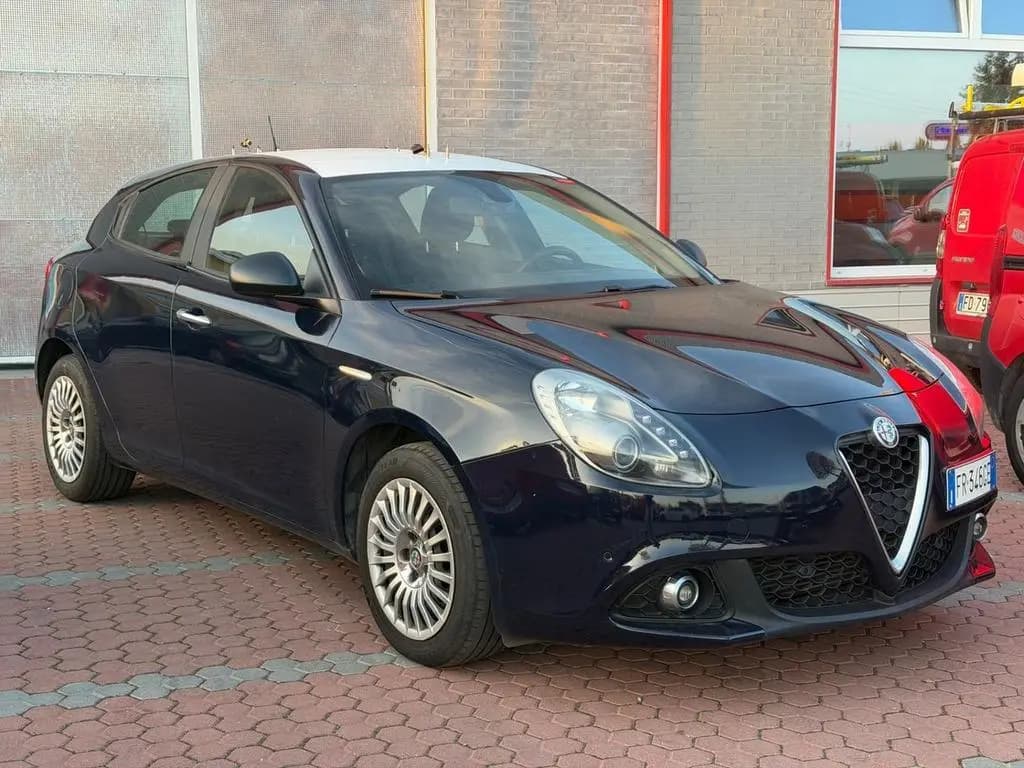 Main__Slider__Photo:Alfa Romeo Giulietta 1.6 JTDm 120 CV Business 08/2018-0
