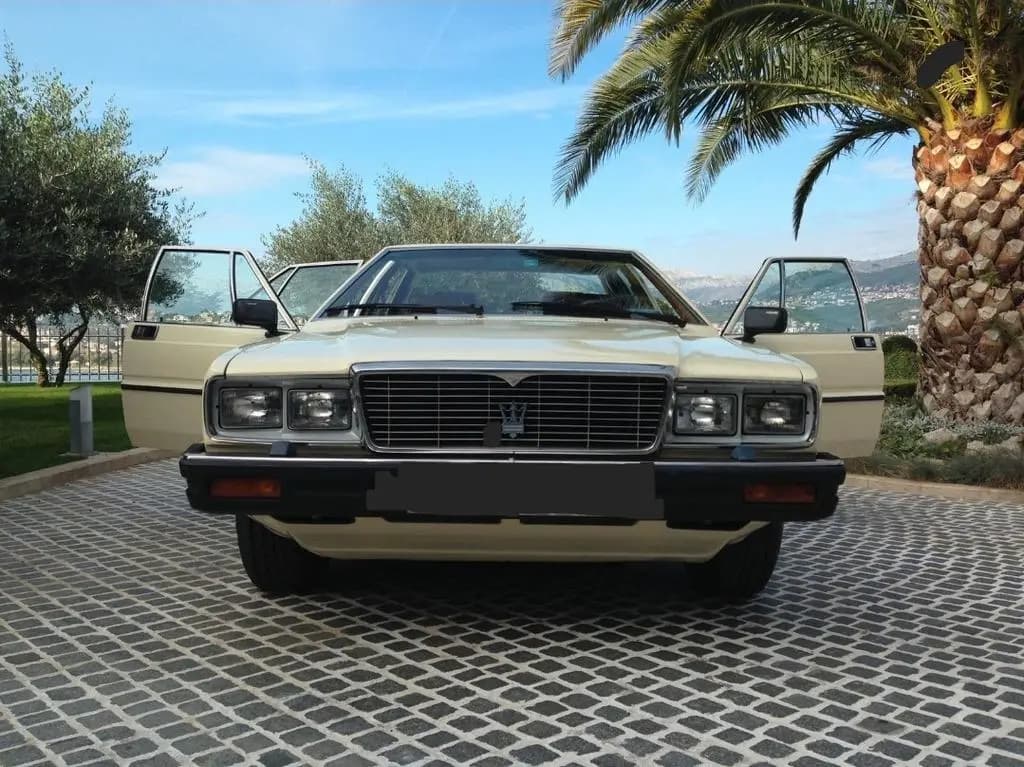 Main__Slider__Photo:Maserati Quattroporte III 4.9 V8 | Originalzustand 01/1982-0