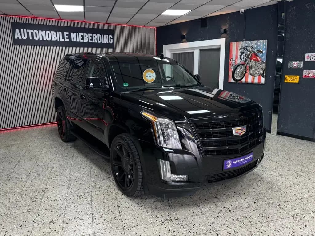Main__Slider__Photo:Cadillac Escalade 6.2 Platinum / HUD / 360° / 7Sitzer/LPG 07/2015-0