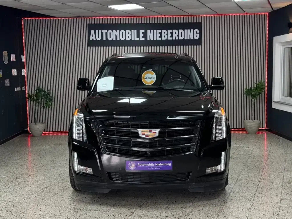 Main__Slider__Photo:Cadillac Escalade 6.2 Platinum / HUD / 360° / 7Sitzer/LPG 07/2015-1