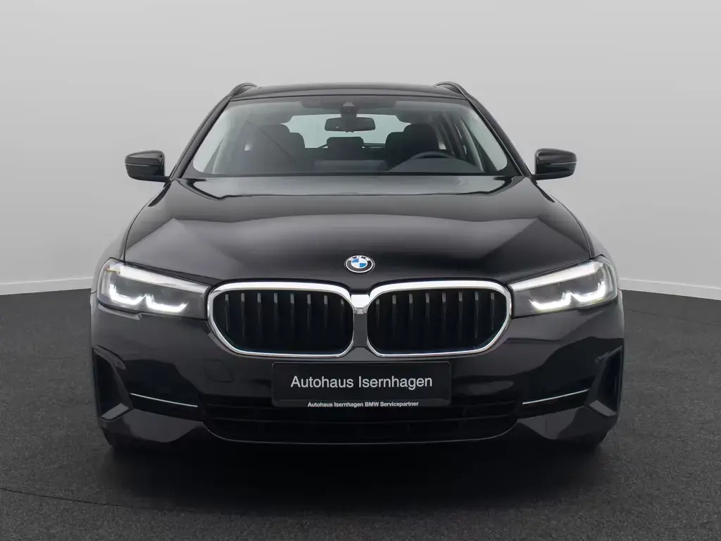 Main__Slider__Photo:BMW 5 Series 530d Alarm 4xKlima DAB Kamera Panorama Sportsitz 08/2022-1
