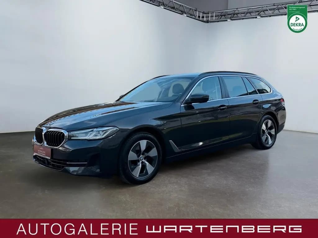Main__Slider__Photo:BMW 5 Series 520d Touring/LIVE COC PROF/1.HAND/AHK/ACC/HUD/ 09/2021-0