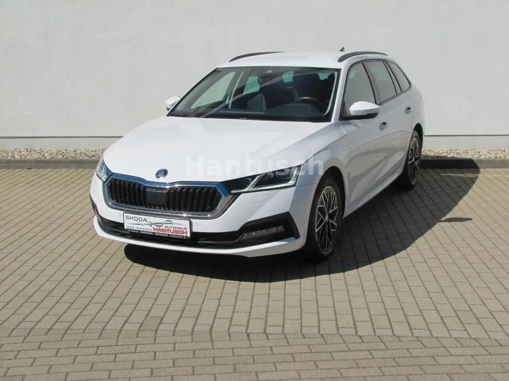 Main__Slider__Photo:Skoda Octavia Combi Clever 2.0 TDI 150PS DSG 09/2022-0