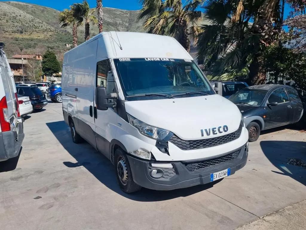 Main__Slider__Photo:Iveco Daily 35S15V 2.3 HPT PLM-TM Furgone 03/2014-0
