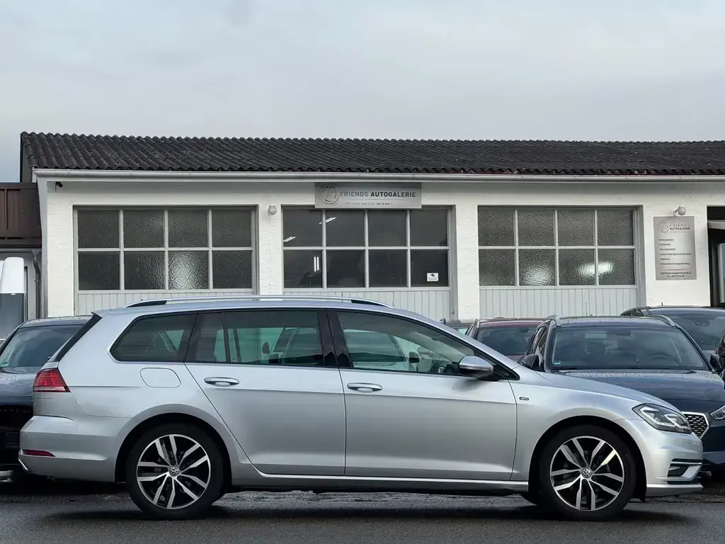 Main__Slider__Photo:Volkswagen Golf 7 Variant**Join*AUTOMATIK*GARANTIE* BlueM* 04/2019-1