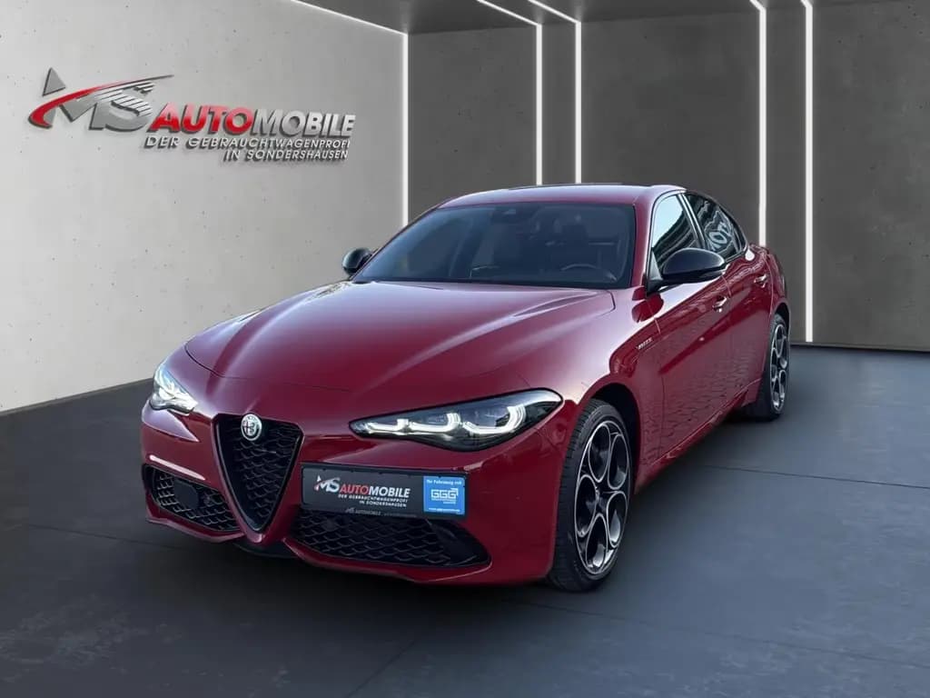 Main__Slider__Photo:Alfa Romeo Giulia Veloce Q4+MATRIX-LED+ACC+1.HAND+KAMERA 01/2024-0