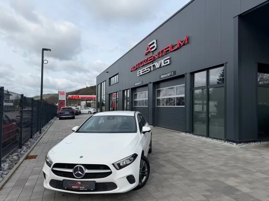 Main__Slider__Photo:Mercedes-Benz A-Class 4-Matic*NAVI*SHZG*8-FACH*TEMPO*PDC 09/2018-0