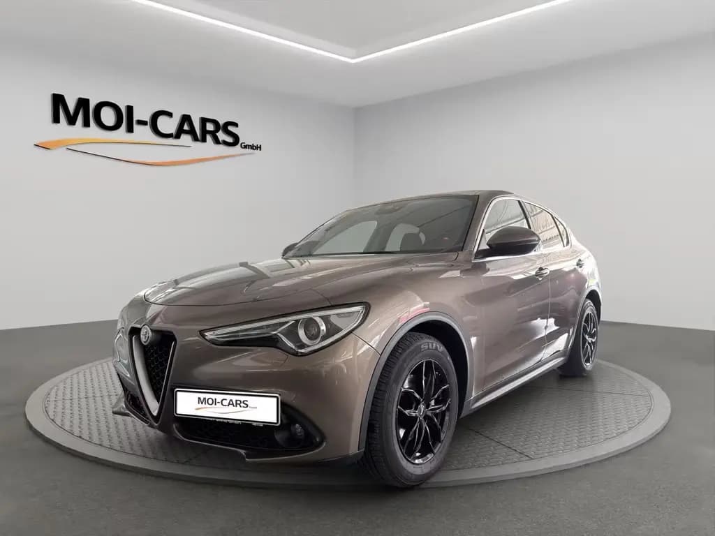 Main__Slider__Photo:Alfa Romeo Stelvio Super 2WD AUT*NAVI*LEDER*SHZ*Garantie* 07/2018-0