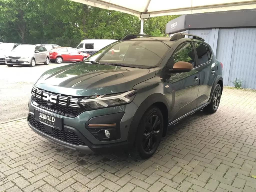 Main__Slider__Photo:Dacia Sandero III 1.0 Stepway Extreme+/Klima/Sitzh/PDC 05/2024-0