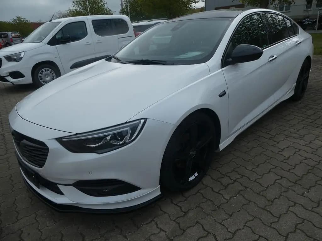 Main__Slider__Photo:Opel Insignia B Grand Sport Business Innovation 12/2017-0