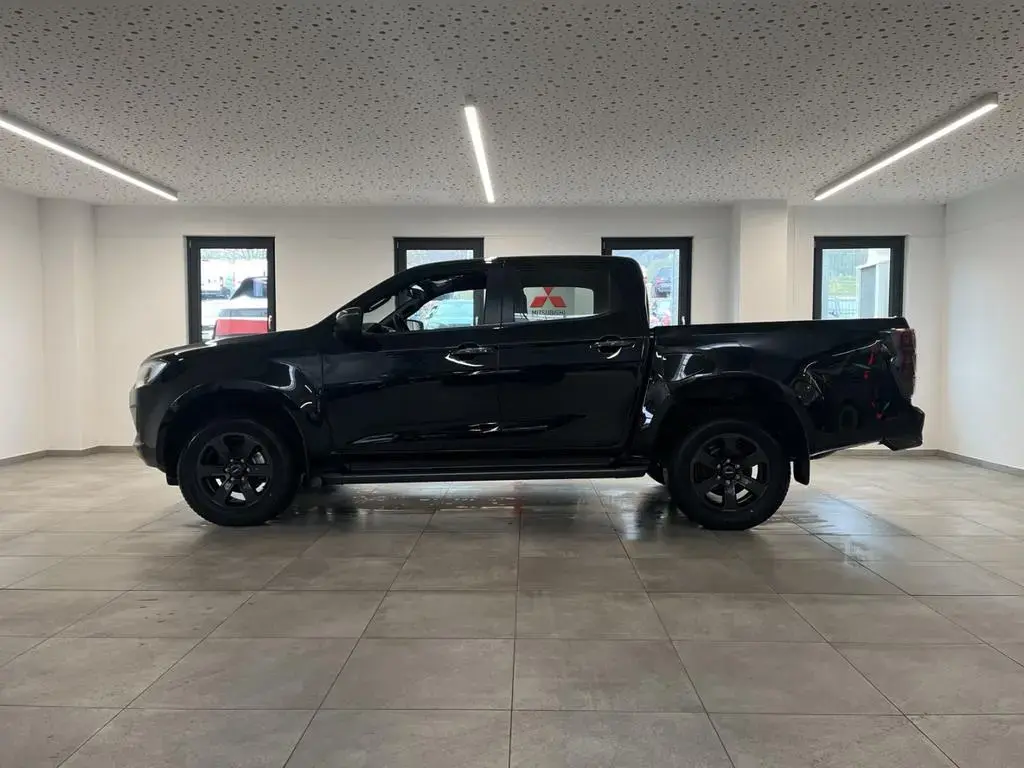 Main__Slider__Photo:Isuzu D-Max 1.9L DoubleCab 4x4 LSE V-Cross LED ACC PDC 03/2026-1