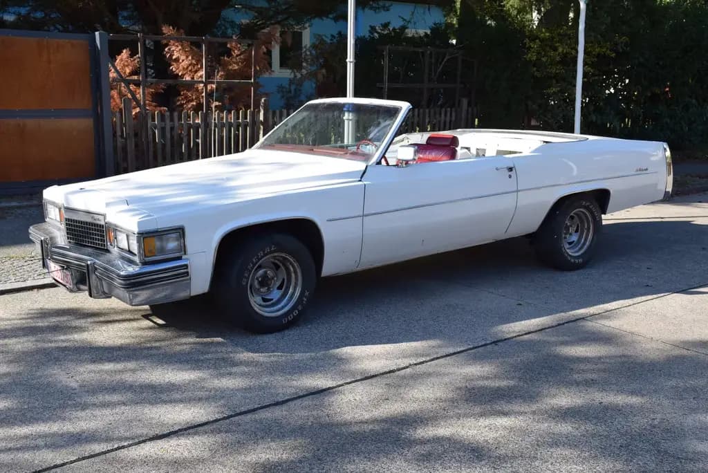 Main__Slider__Photo:Cadillac Deville Cabrio restauriert Automatik Klima 06/1979-0