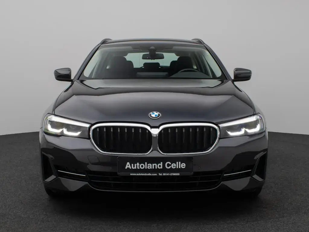 Main__Slider__Photo:BMW 5 Series 520i PDC DAB CockPitPro Sitzhzg Alarm LED Leder 11/2022-1