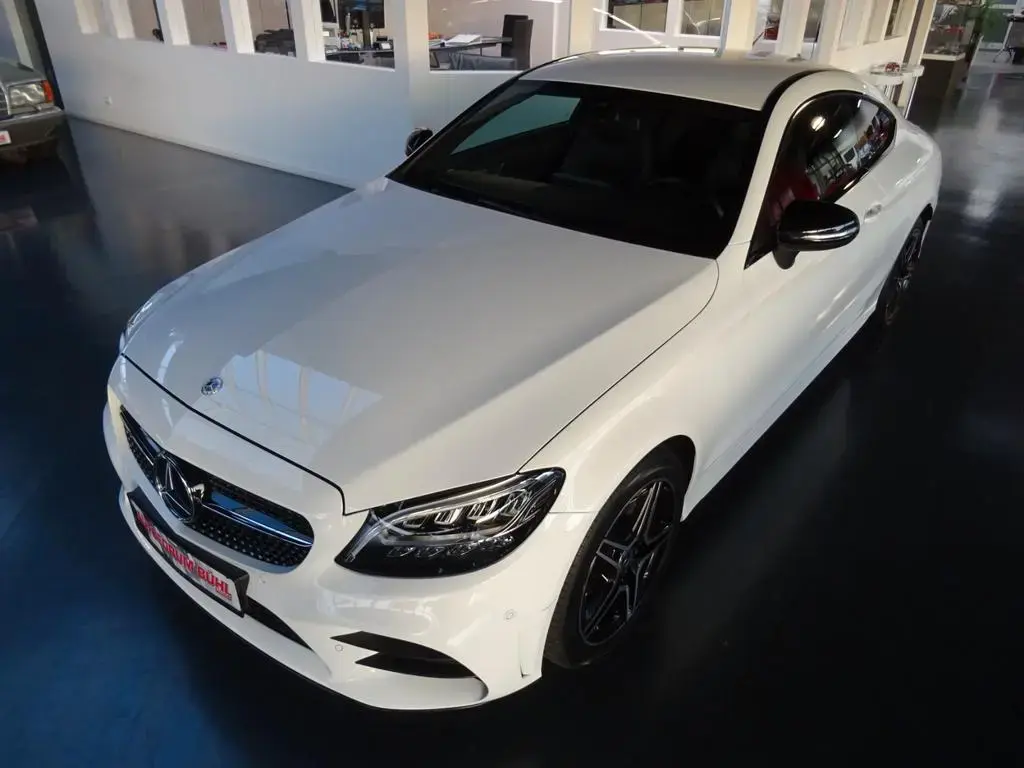 Main__Slider__Photo:Mercedes-Benz C-Class 180 Coupe AMG line/Navi/LED/PDC+Kamera/Night 12/2018-1