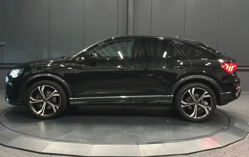 Main__Slider__Photo:Audi Q3 Sportback 45 TFSI quattro S-Line*20Zoll*Optik 05/2022-1